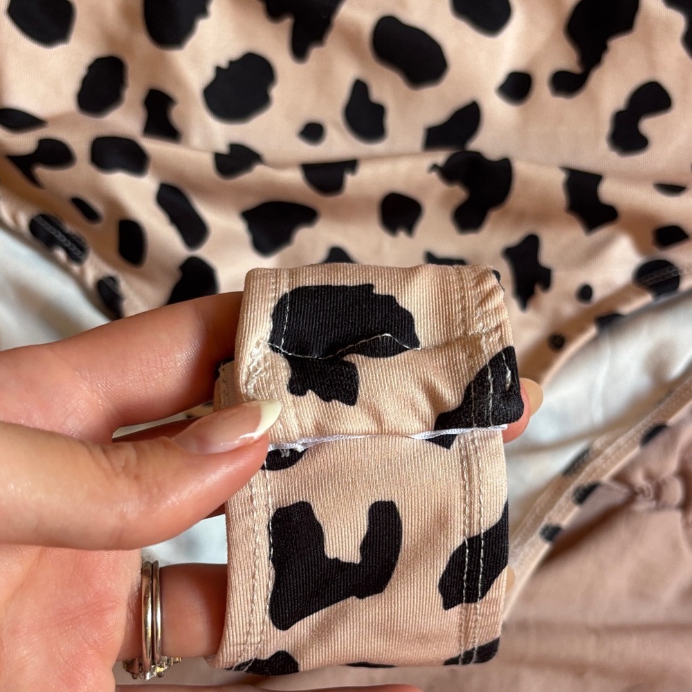 Princess Polly Cheetah Bodysuit š - Picture 4 of 7